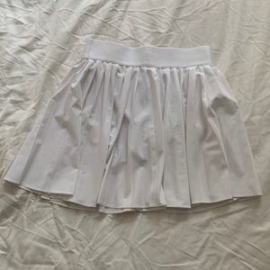 Aritzia - TNA Tennis Skirt - S